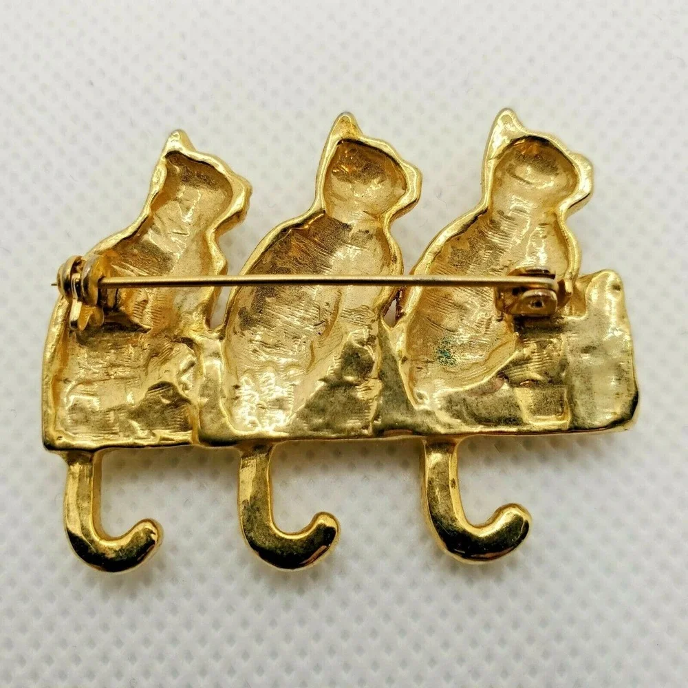 Vintage Gold Tone Green Rhinestone Eyes 3 Cats Kittens Kittys Brooch Pin